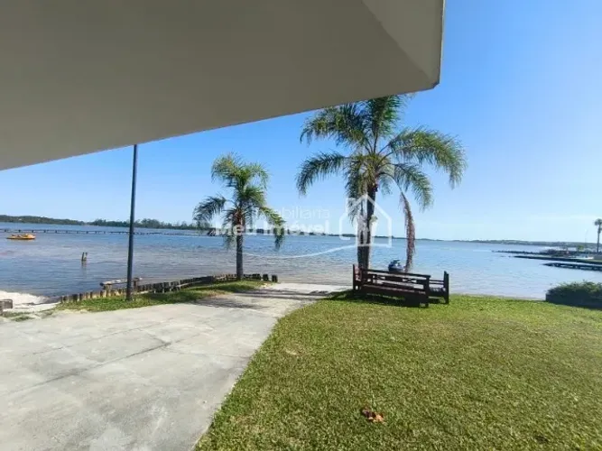 Amplos terrenos PLANOS com acesso PRIVATIVO a lagoa dos esteves, um verdadeiro PRIVILÉGIO