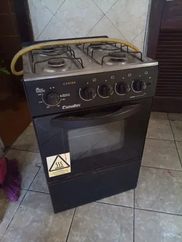 Vendo fogão 4 bocas elétrico e com forno