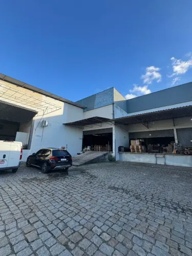 Galpão para locação em condomínio no bairro Serraria, em São José/SC
