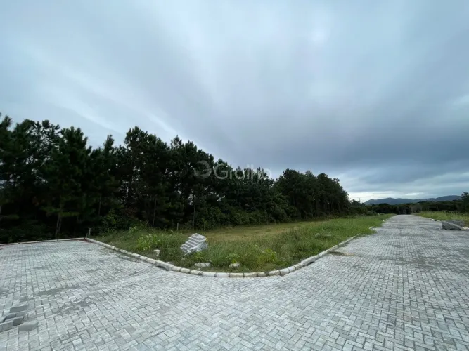 Terreno com 433 m² no bairro Ribeirão da Ilha