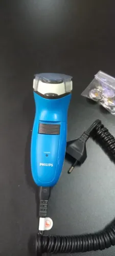 Barbeador elétrico Philips Philishave HQ6920
