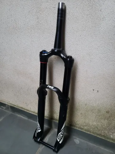 Suspensão Rockshox Pike Rct3 27.5/26 charger