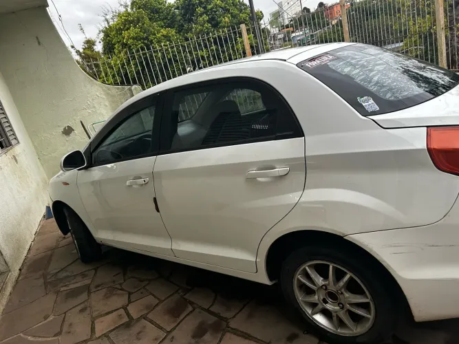 Chery Celer Sedan 1.5 16V Flex 5P 2015