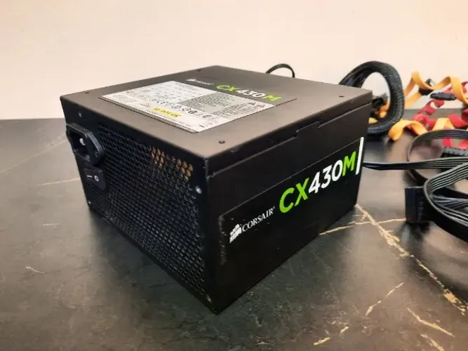 Fonte Corsair CX430M - 430W