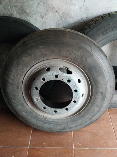Roda pneu 900/20