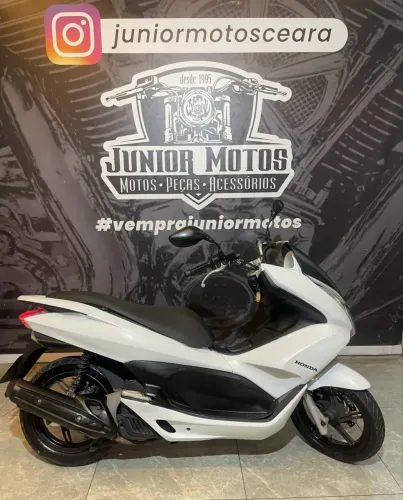PCX 150 2015 (CAPACETE DE BRINDE, DOIS PNEUS OK, GARANTIA DE LOJA)