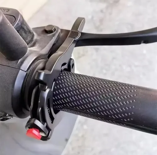 Piloto automático para moto