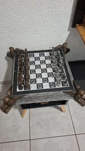 Jogo de xadrez egípcio X medievais