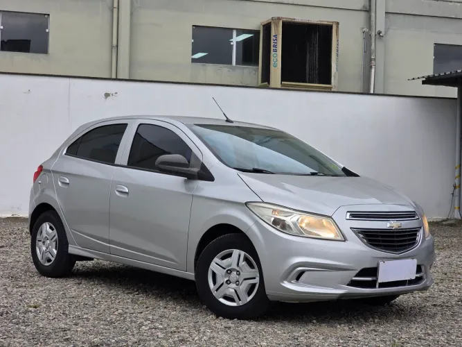 Chevrolet Onix Hatch LT 1.0 8V Flex Power Mec. 4P 2015