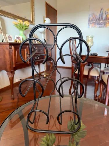 Suporte para garrafas de vinho