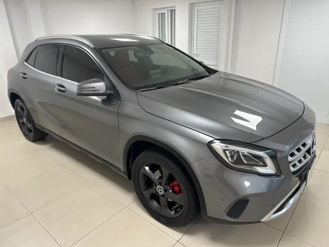Mercedes-Benz GLA 200 Adv. 1.6/1.6 TB 16V Flex Aut. 2018