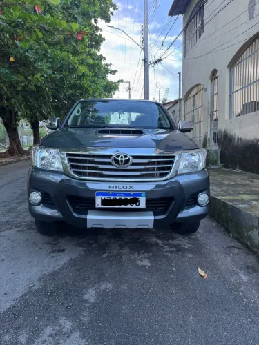 Toyota Hilux CD SRV D4-d 4X4 3.0 TDI Diesel AUT 2012