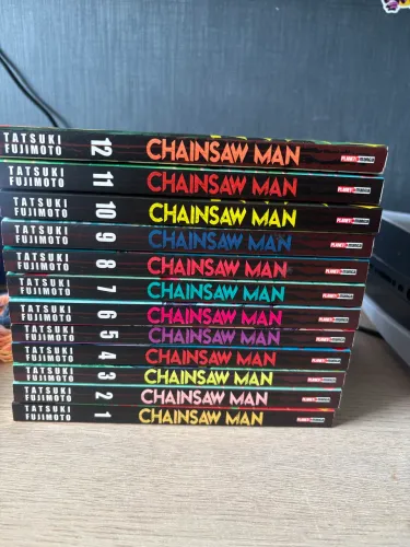 Coleção mangá de Chainsaw man 1-12 excelente condição 