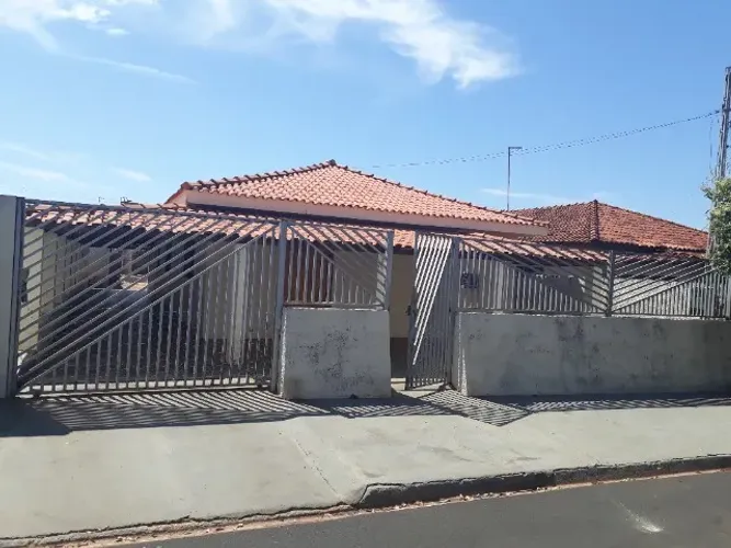 Vendo Casa em Cajobi - SP