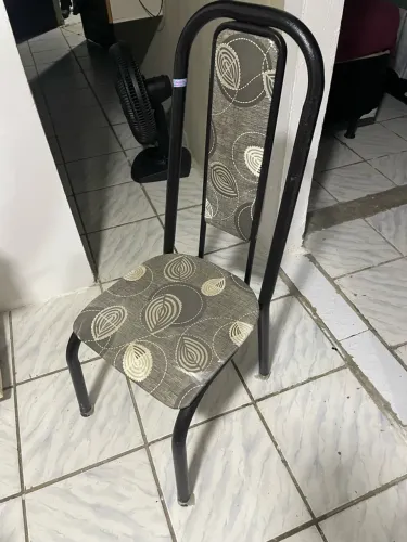 4 Cadeiras de Mesa Estofadas
