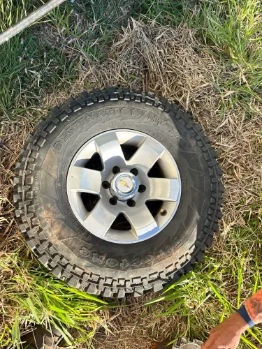 Roda e pneu completo