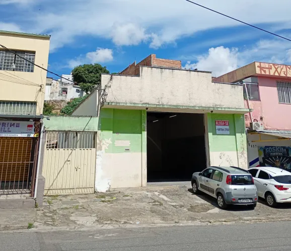 Galpão próx. Av Abílio Machado 