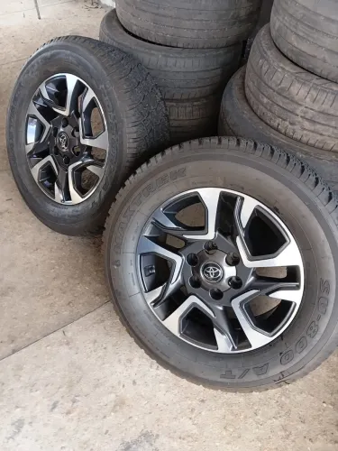 Rodas sw4 original com pneus novos 