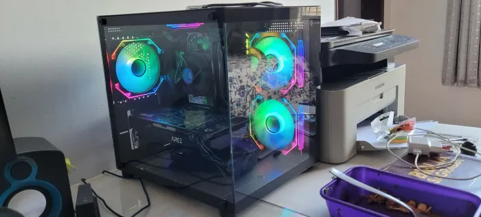 Desktop semi-novo