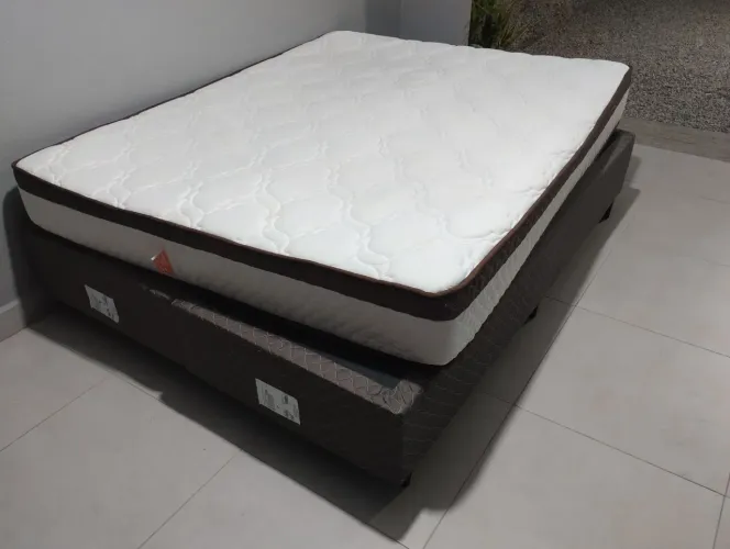 Cama box casal Queen entrego ler anúncio