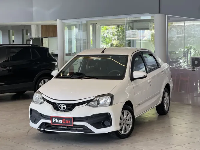 Toyota Etios X Plus Sedan 1.5 Flex 16V 4P Mec. 2020