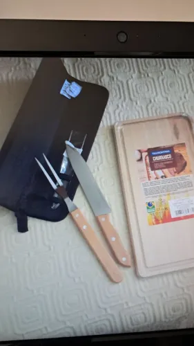 Kit para churrasco Tramontina tábua e faca e garfao inox no dinheiro 