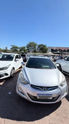Hyundai Elantra GLS 1.8 16V Aut. 2013