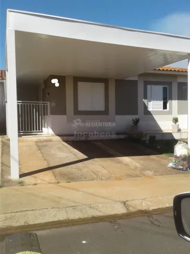 Parque Liberdade III Casa de 03 dormitórios, 02 vagas de garagem.
