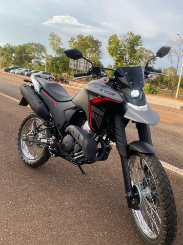 28,600$ moto novíssima em perfeito estado, apenas 14k rodado