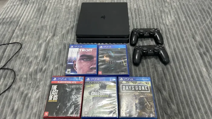 PlayStation 4 única dona (perfeito estado) 1TB
