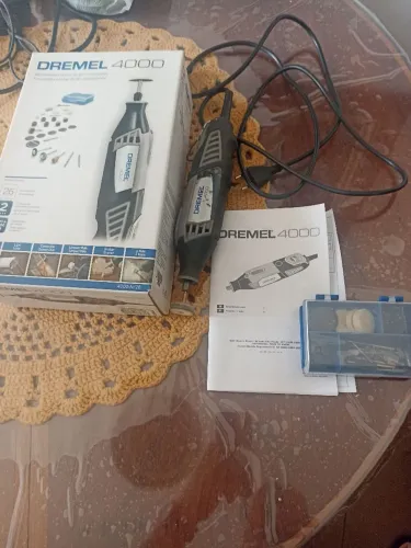 Lixadeira Dremel 4000