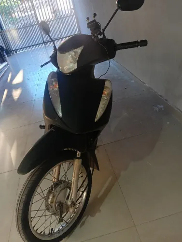 Vende-se motocicleta Biz