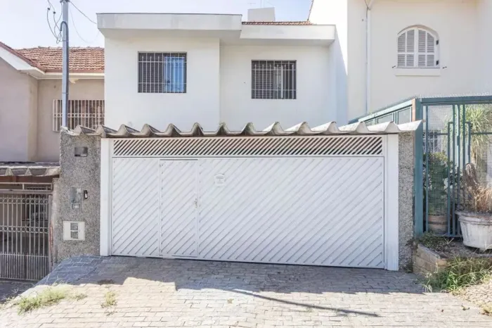 Sobrado à Venda em Chácara Inglesa, São Paulo - SP