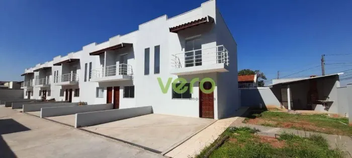 Casa com 3 dormitórios para alugar, 82 m² por R$ 1.628,61/mês - Jardim Brasil - Americana/