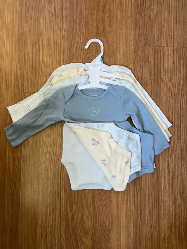 Carters: kit body carters compartilhável tamanhos 6 e 9 meses