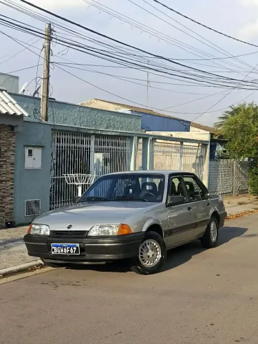 Chevrolet Monza GL 2.0 Efi/sl/l/650/club/barc.2e4p (álcool) 1992