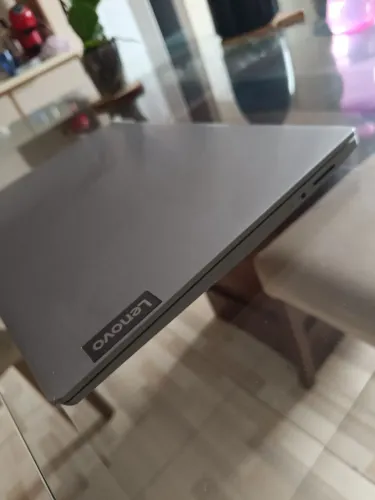 Notebook Lenovo em excelente estado