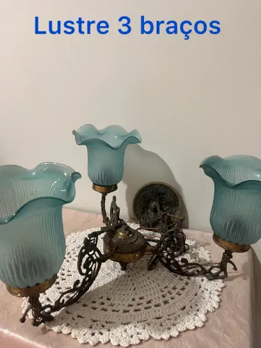 Par de arandelas mais lustre 3 braços 