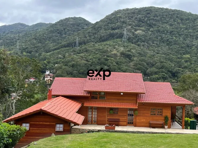 Casa em Condomínio à venda em Itacorubi - SC
