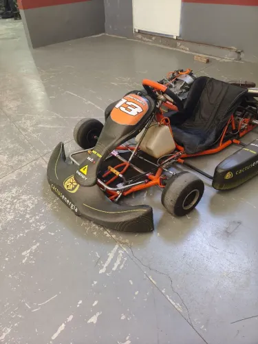 Kart em ótimo estado de conservação