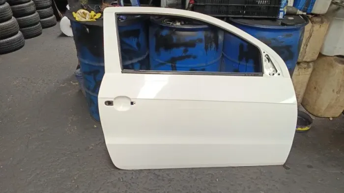 Porta lado direita  Saveiro G5 a G8 2010 a 2023 