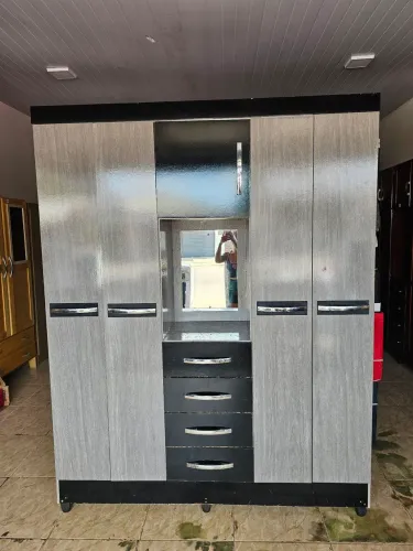 Guarda roupa usado