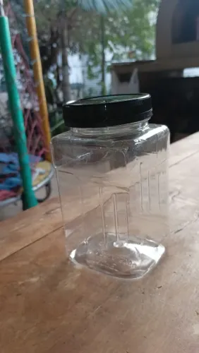 Potes em plástico Premium 500 ml com tampa de lacre