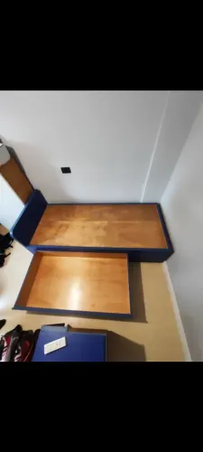 Cama de solteiro de madeira maciça com gavetão + colchão de solteiro em excelente estado
