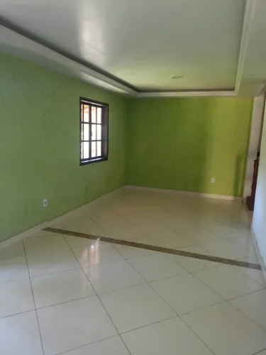 Alugo casa no centro de Maricá