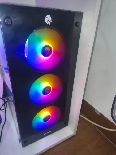 PC GAMER - AMD RYZEN 7