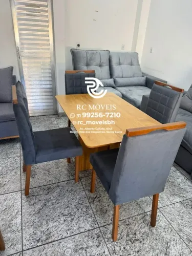 Mesa de jantar 1,20x0,80 tampo Amadeira resistentedo + 4 Assentos Madeira Maciça