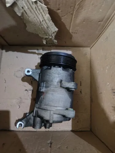 Compressor ar condicionado grand Siena original 