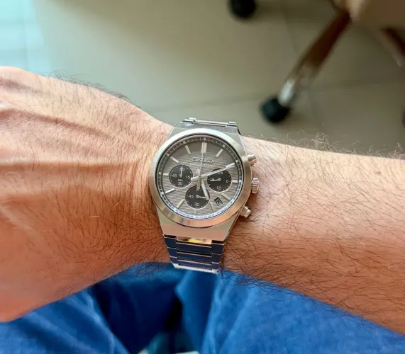 Seiko Relógio analógico masculino de quartzo com pulseira de aço inoxidável SSB455P1
