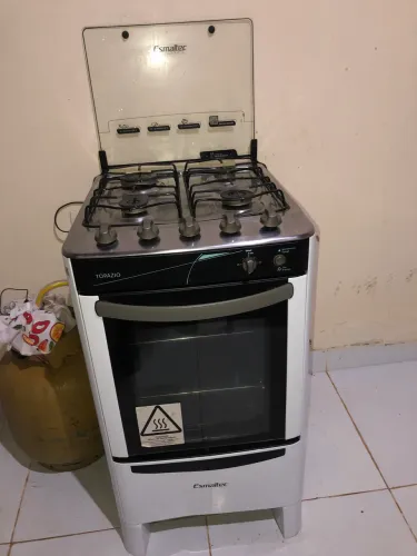 Fogão elétrico novo e funcionando perfeitamente 